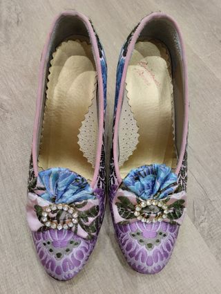 Traje de fallera con dos corpiños y zapatos