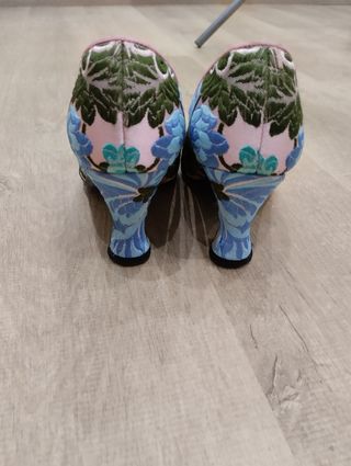 Traje de fallera con dos corpiños y zapatos