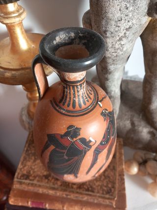 Cerámica griega. Ánfora. Figuras negras