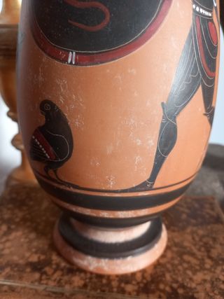 Cerámica griega ánfora. Figuras negras