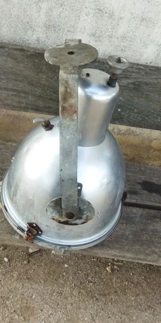 Foco  de techo aluminio casquillo M40