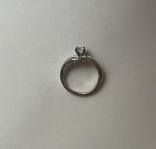 Anillo de compromiso aguamarina diamante
