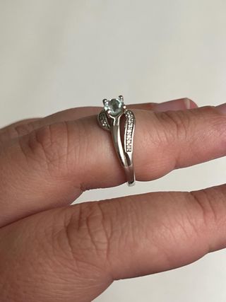 Anillo de compromiso aguamarina diamante