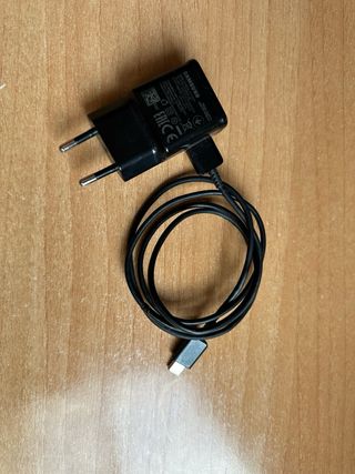 Samsung galaxy S10+, cargador, protrotec. pantalla