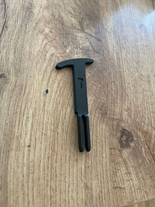 Golf 4 abridor capó