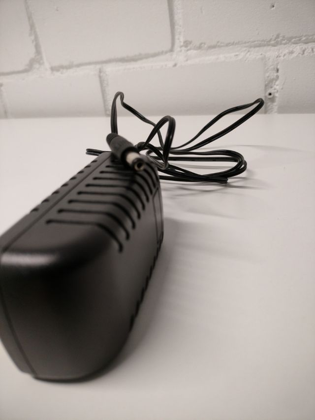 CARGADOR 12V 2A ELECTRÓNICO