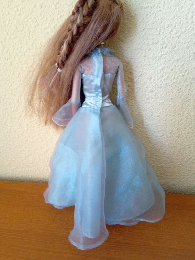 Barbie Princesa Rayla la magia de pegaso