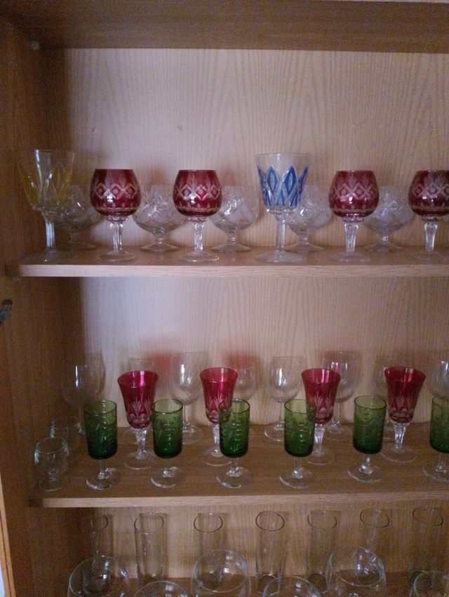 Copas rojas talladas , cristal bohemia 