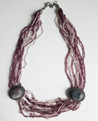 Collar abalorios y piedras