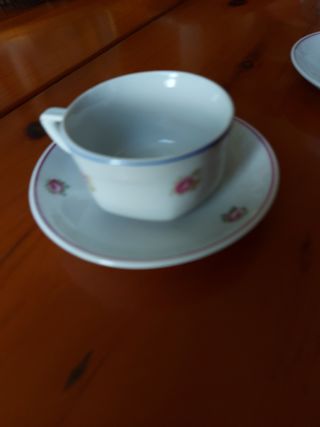 Pareja tazas y platos antiguos