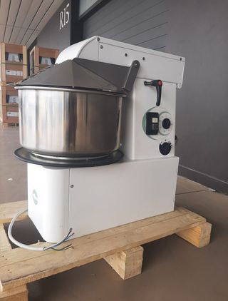 AMASADORA PROFESIONAL, 20 LITROS 17 KG TOTALES