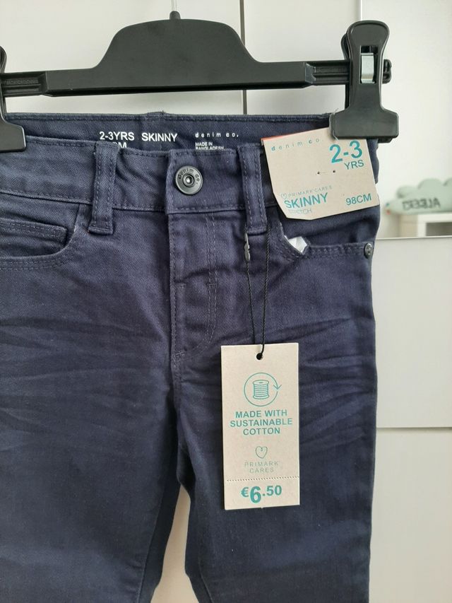 Pantalones nuevos 2-3 años