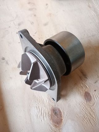 Bomba agua tractores