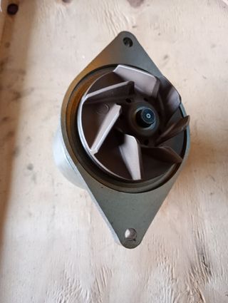 Bomba agua tractores