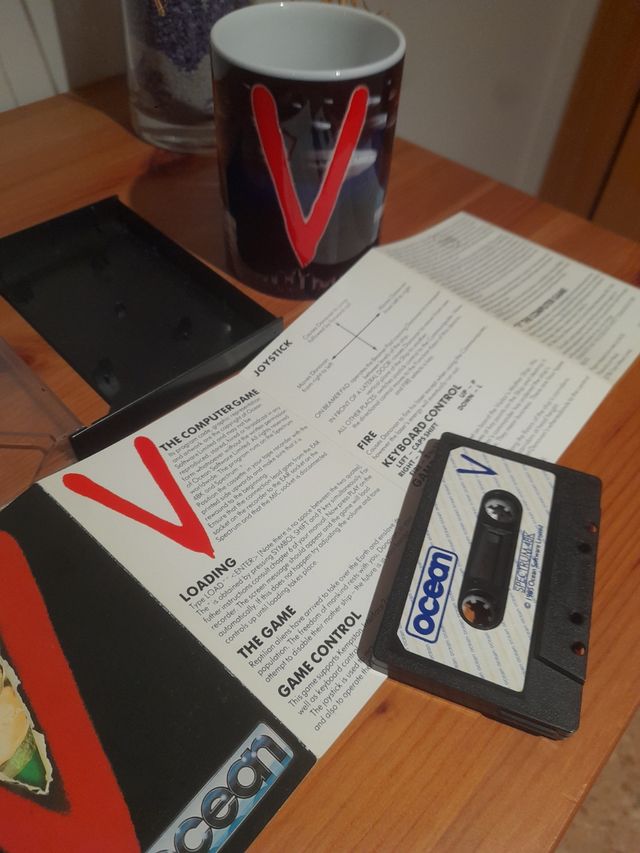 JUEGO" V "ESTAN AQUI !! ZX SPECTRUM (FUNCIONA)