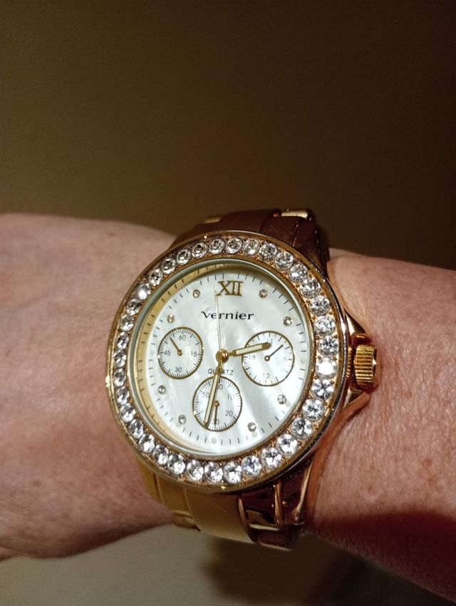 Reloj acero esfera nácar y cristales Vernier