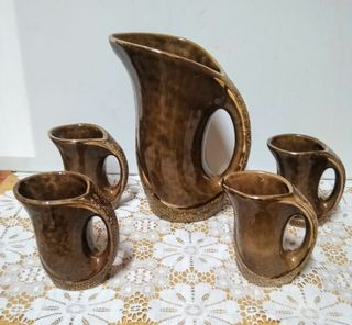 juego,de, jarras, cerámica, esmaltada