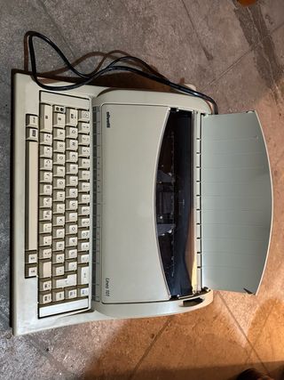 Máquina escribir Olivetti Linea 101