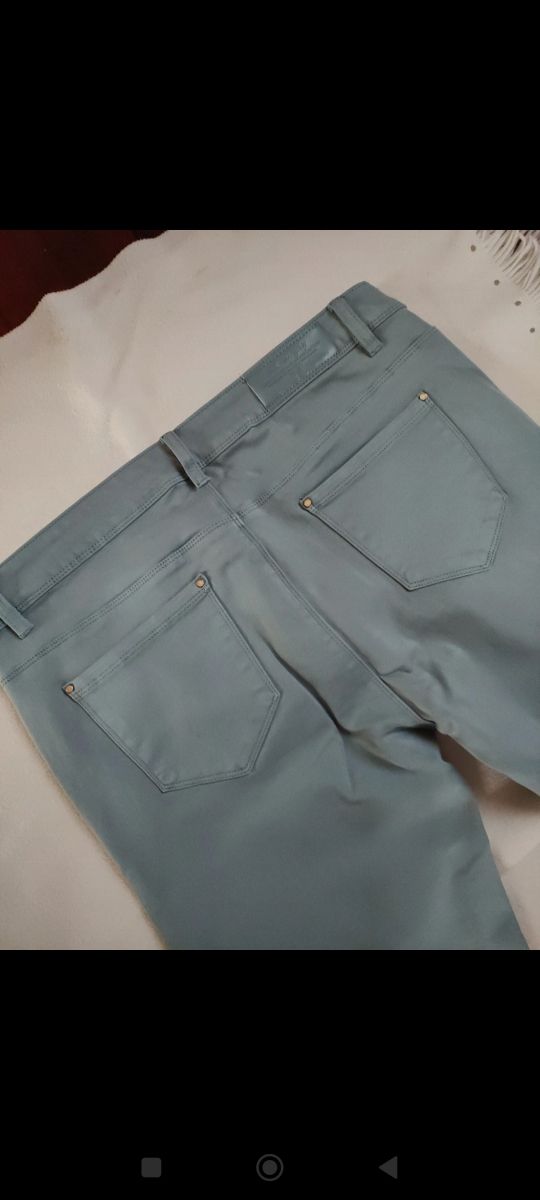 Pantalón a estrenar.Talla 44