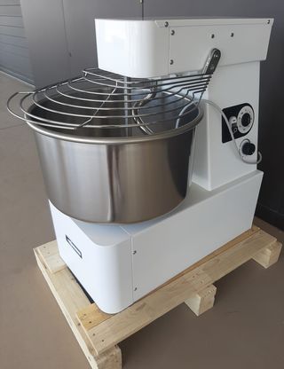 AMASADORA PROFESIONAL. 40 LITROS 