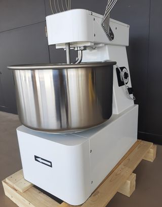AMASADORA PROFESIONAL. 40 LITROS 