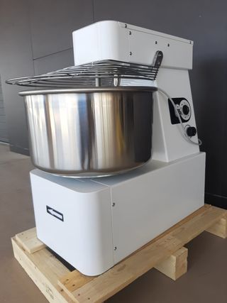 AMASADORA PROFESIONAL. 40 LITROS 