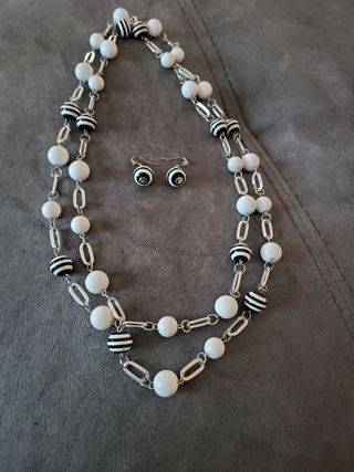 Collar largo y pendientes