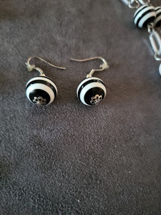 Collar largo y pendientes