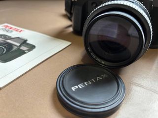 Camara Pentax P30t con funda objetivo y flash