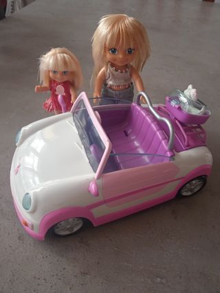 Coche y muñecas barriguitas