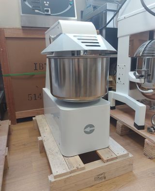 AMASADORA ESPIRAL DE 15 LITROS