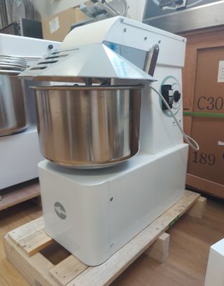 AMASADORA ESPIRAL DE 15 LITROS