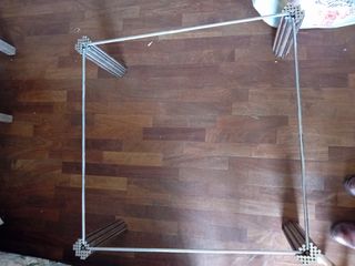 Tavolino in acciaio on base di critsallo