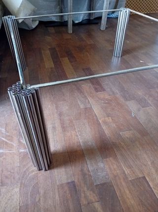 Tavolino in acciaio on base di critsallo