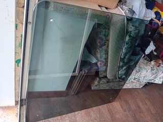 Tavolino in acciaio on base di critsallo