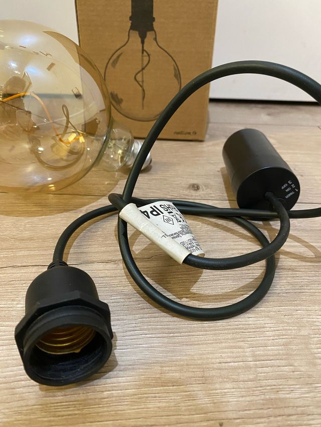 Lámpara colgante que funciona a pilas