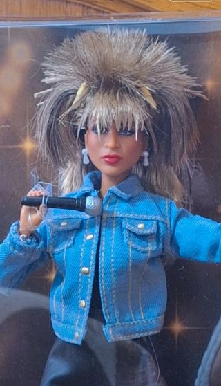 Barbie Tina Turner 2022