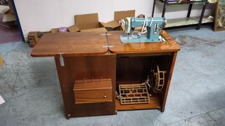 Maquina de coser alfa antigua