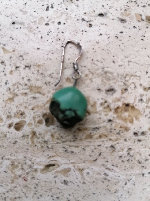 1 pendiente de turquesa