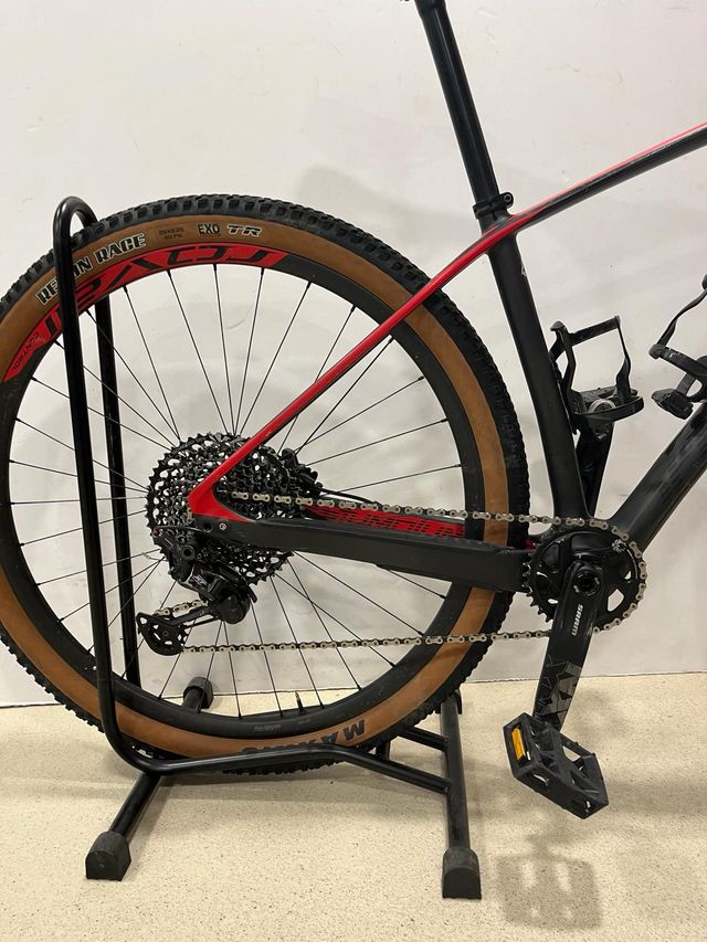 Stumpjumper HT Expert Carbon 29