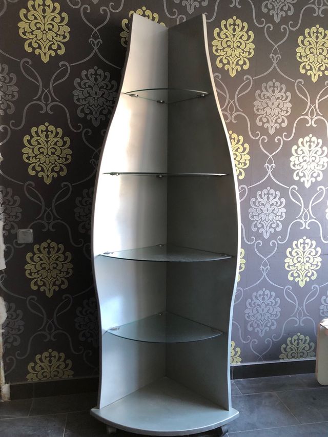 Estantería (esquinera)