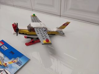 Lego city 60250 avión del correo