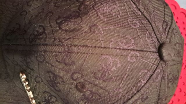 Ideal Gorra negra Guess