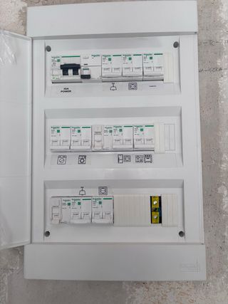 ELECTRICISTA DOMICILIARIO 
