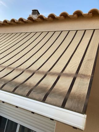 Toldos grandes de ventanal