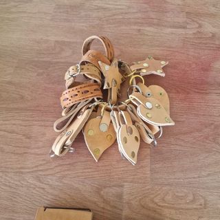 portachiavi e polsini in vera pelle