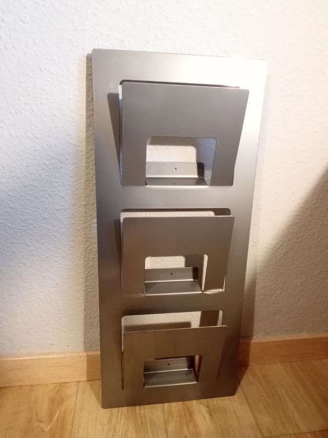 Revistero ikea Spontan