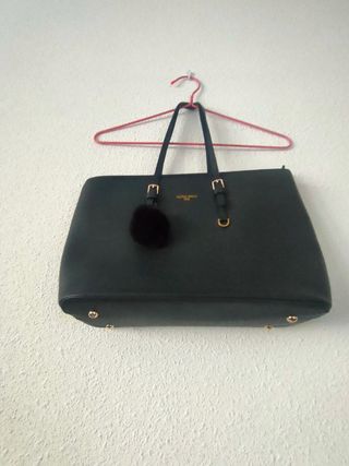 Bolso para portátil negro.