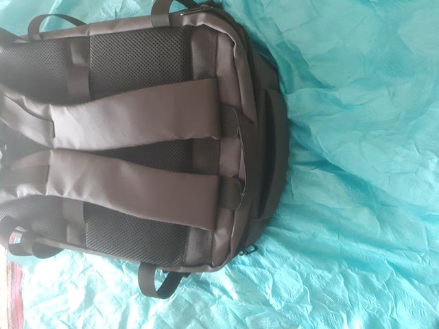 Mochila de viaje con usb extensible