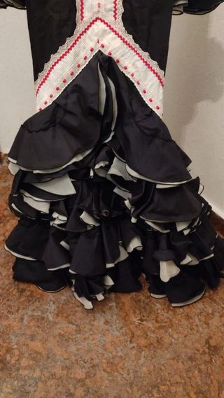 Traje de flamenca exclusivo